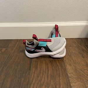 New- Nike Running Shoes